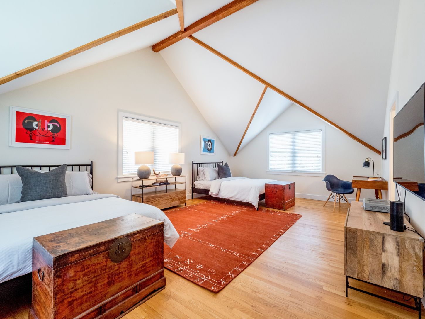  Guest bedroom