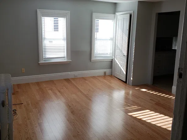 30 Lowell St #2, Peabody, MA 01960