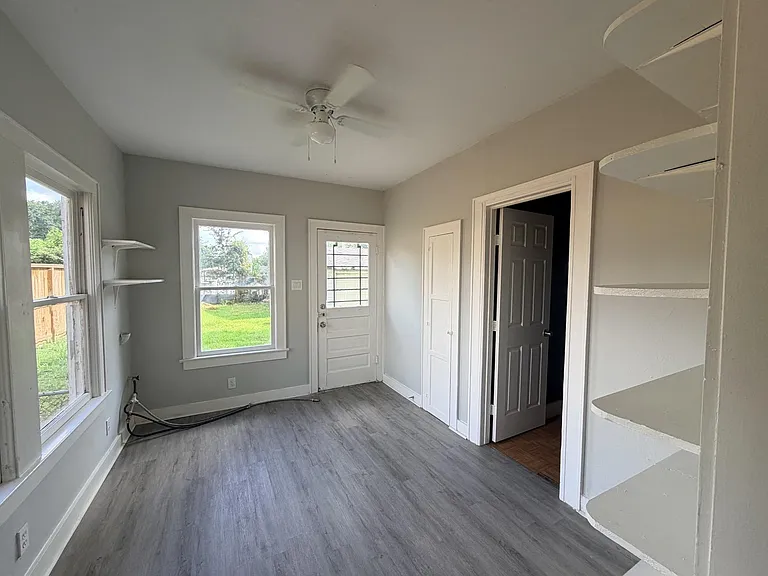 824 Curtin St — Photo 11