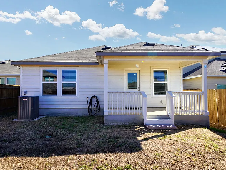 815 Retama Pass — Photo 35