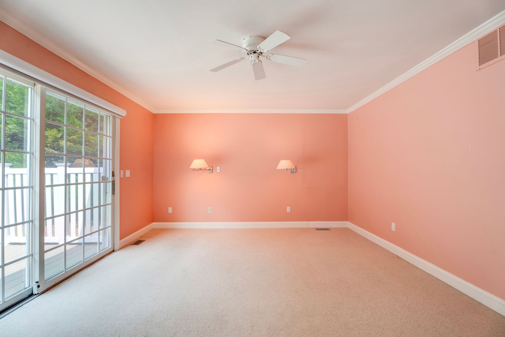  1st Fl Primary Suite