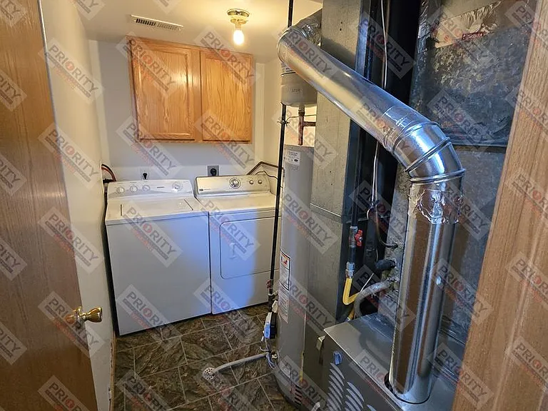 831 Sutherland Cove Ln — Photo 15