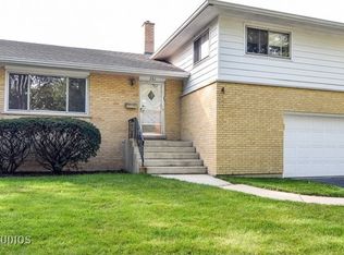 261 Circle Ave, Lombard, IL 60148