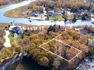 800 Johns Rd, Mattituck, NY 11952