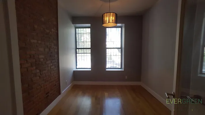 Rented by Evergreen Apartments BK | media 14
