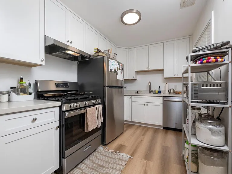 1500 Jasmine St — Photo 4