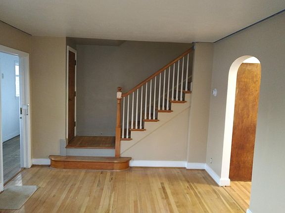 Entrance and living room