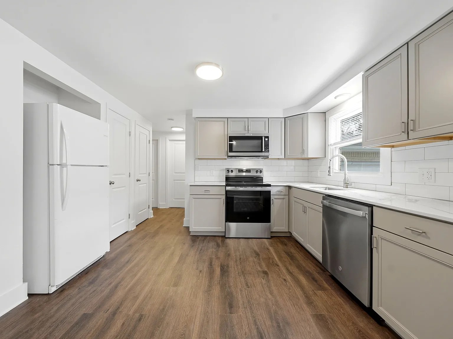3 bed, 1157 sqft, $1,825 — Photo 1