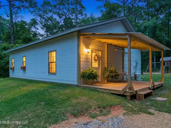 218 John Evans Rd, Petal, MS 39465