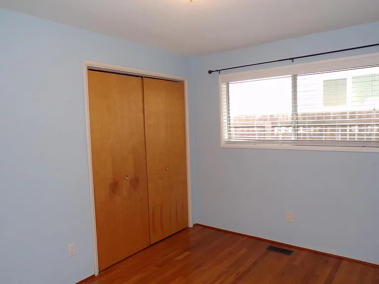 2740 NW Stewart St — Photo 3
