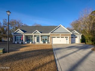 636 Prospect Way, Sneads Ferry, NC 28460