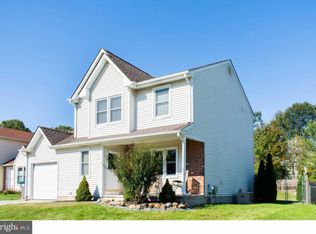 9 Cedar Farms Dr, Newark, DE 19702