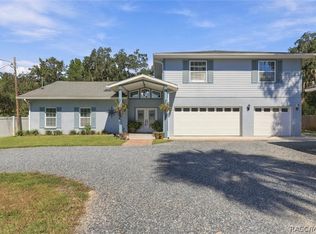 14191 W River Rd, Inglis, FL 34449