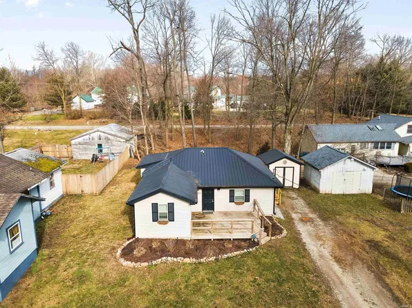 8312 E Asbury Ln, North Webster, IN 46555