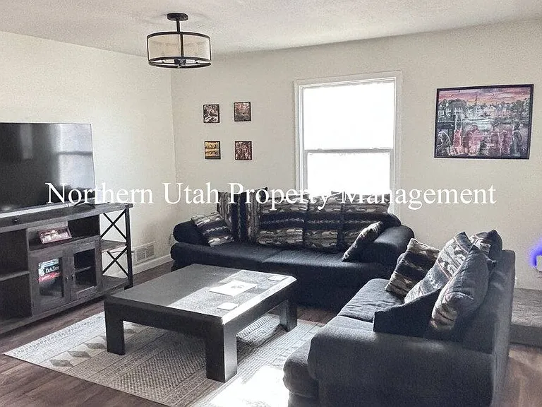 3088 Quincy Ave — Photo 5