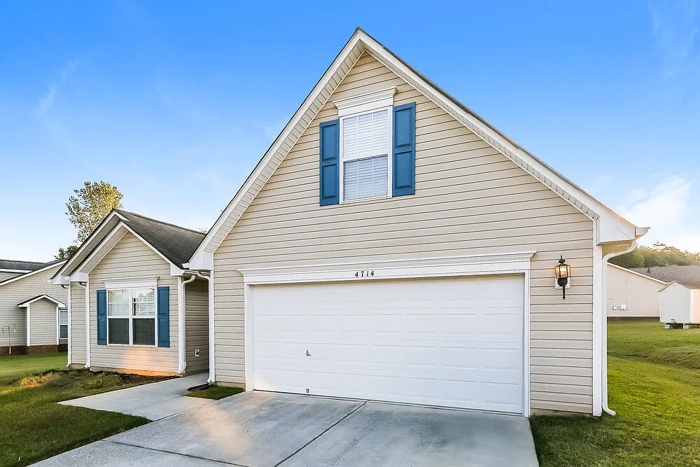 3 bed, 2.0 bath, 1470 sqft, $1,945 — Photo 4