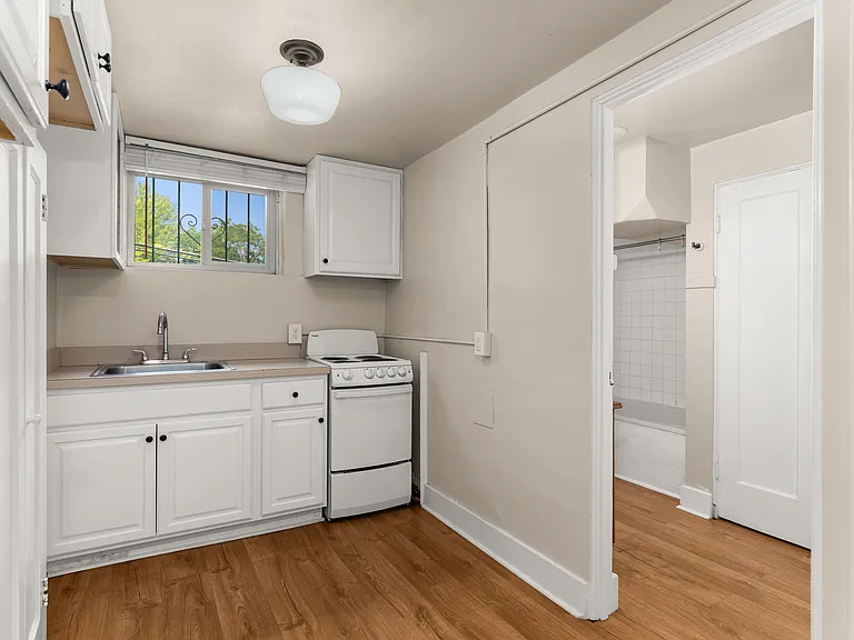 Vista Court — Photo 20