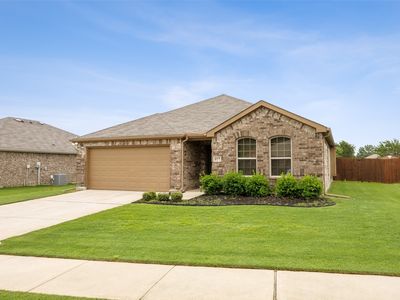 417 Highmeadow Dr, Aubrey, TX, 76227