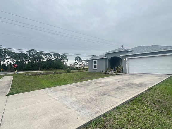 3rd image of 2498 Cogan Dr SE