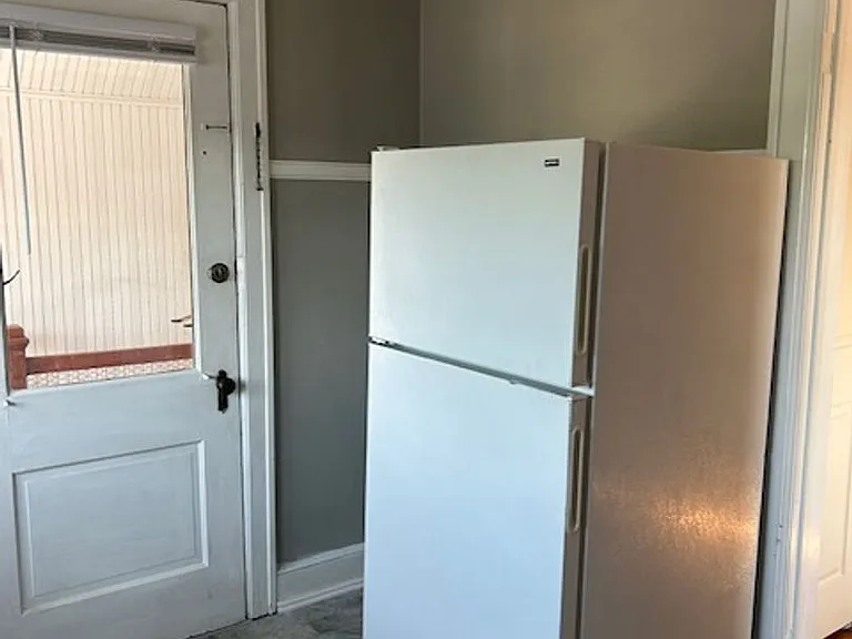 1301 Pickett St — Photo 16