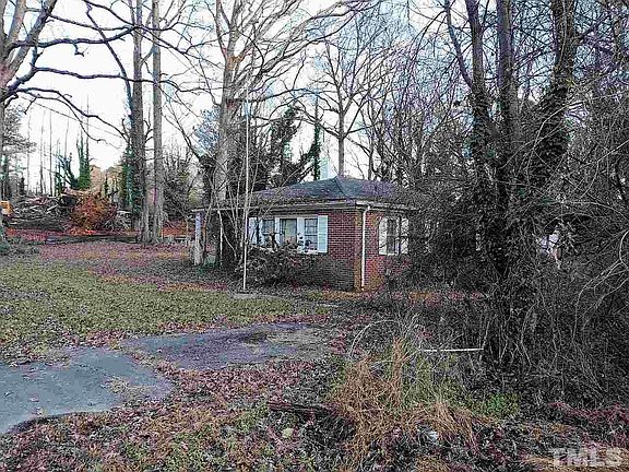 3rd image of 119 W Elm Ave