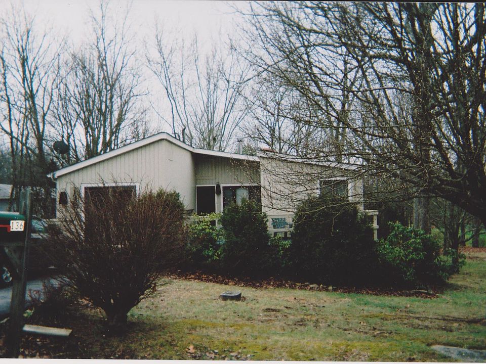 1st image of 136 Fairway Dr