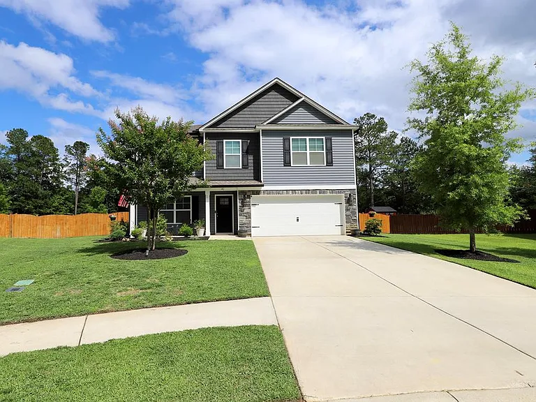 41 High Point Dr — Photo 1