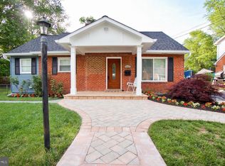 7402 Upshur St, Hyattsville, MD 20784
