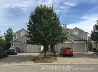 1323 NW Hidden Ridge Ct, Blue Springs, MO 64015