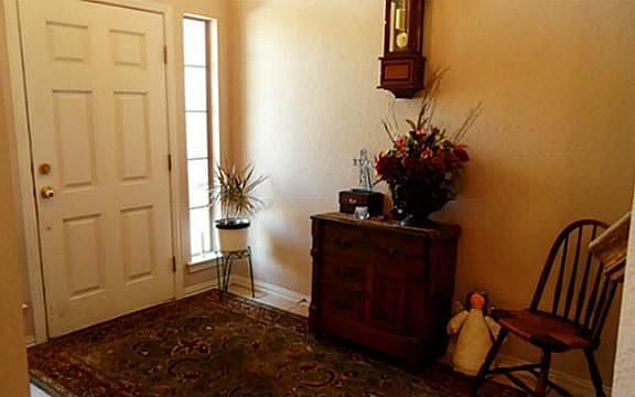 4th image of 2225 Bedford Cir