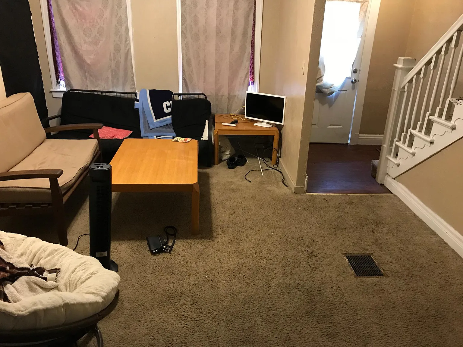 4 bed, 971 sqft, $2,800 — Photo 2