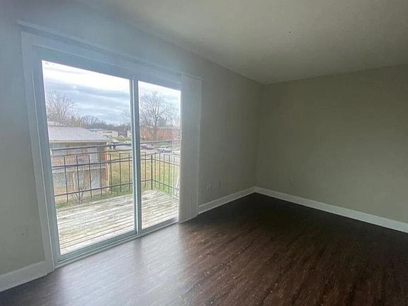 4th image of 1854 Augusta Dr #11168459