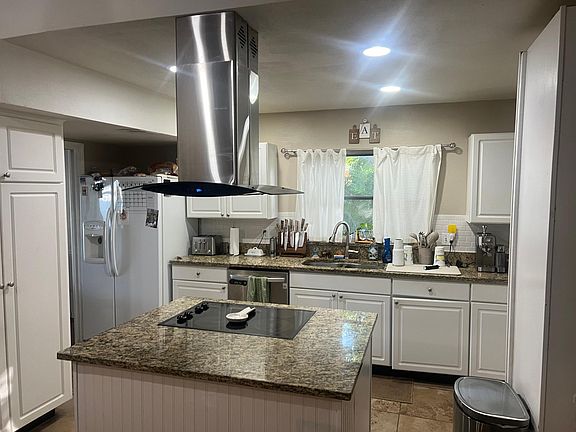 4th image of 8409 Lopez Dr