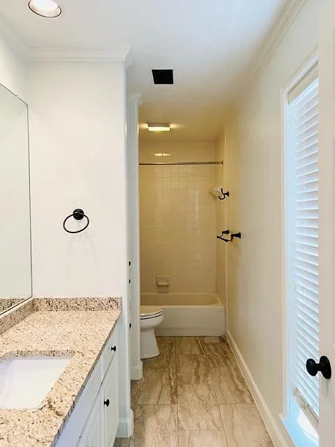 3 bed, 3.5 bath, 1944 sqft, $3,600 — Photo 4