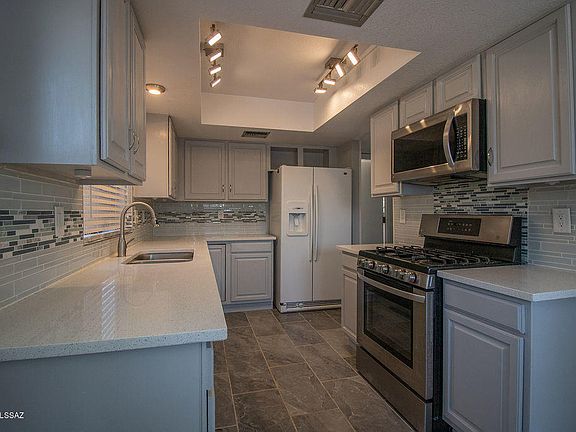 5th image of 2851 W Camino De La Joya