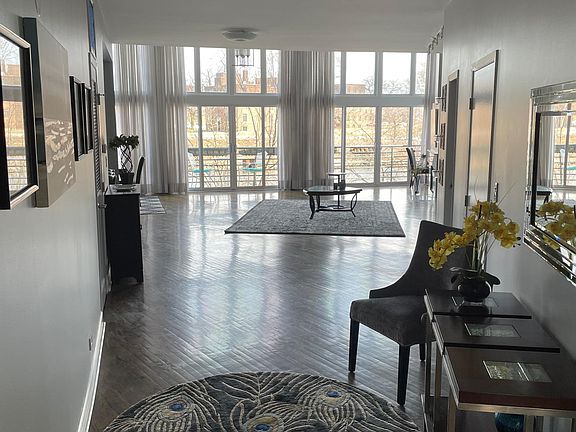 5th image of 2208 W Diversey Ave Townhouse 3