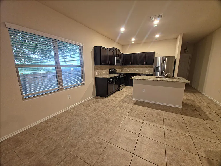 5701 Southerner Way — Photo 4
