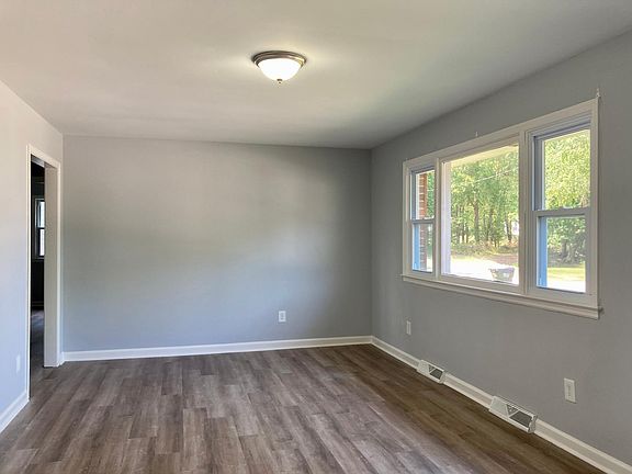 2nd image of 305 Charlotte Ave