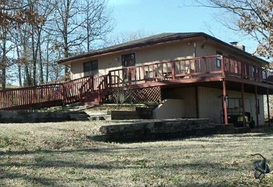 1st image of 13 Huntington Ln