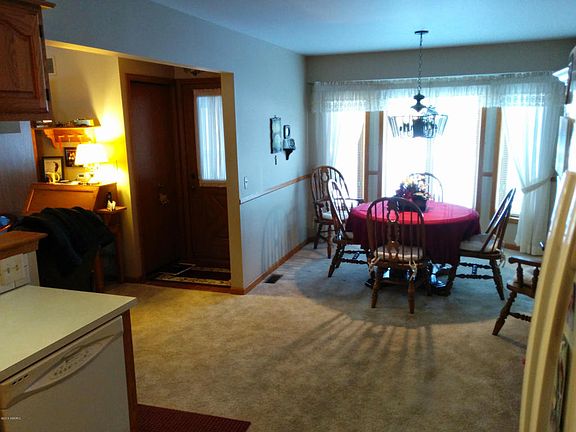 3rd image of 4037 Grandview Terrace Dr SW