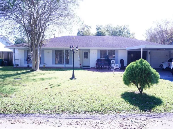 2103 Cedar Brake St, Baytown, TX 77520