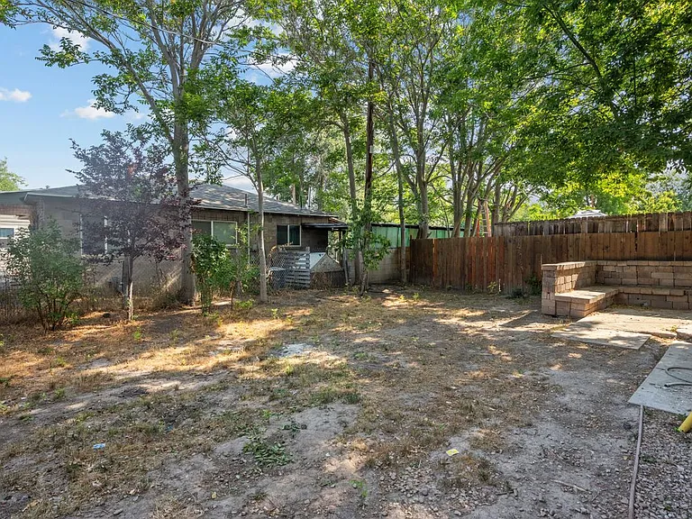 509 S Mansfield Ave — Photo 20