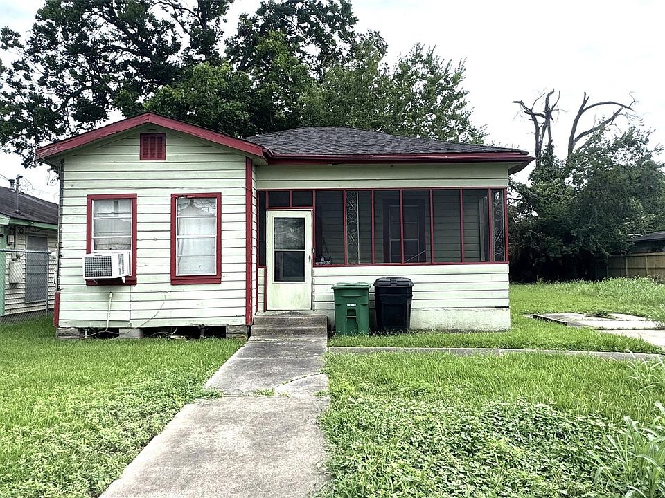 1st image of 1414 E 32nd 1/2 St