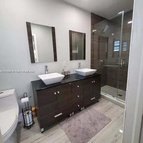 4710 NE 18th Ter — Photo 23