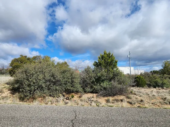 20518 E Cedar Canyon Dr, Mayer, AZ 86333