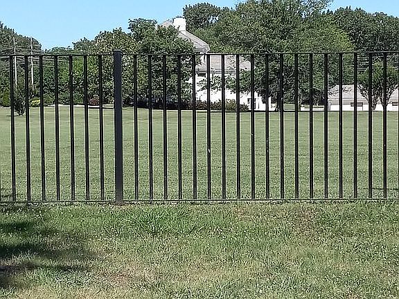 5th image of 1214 Poplar Dr