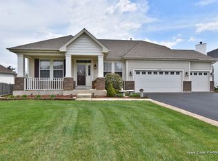 517 Western Dr, North Aurora, IL 60542