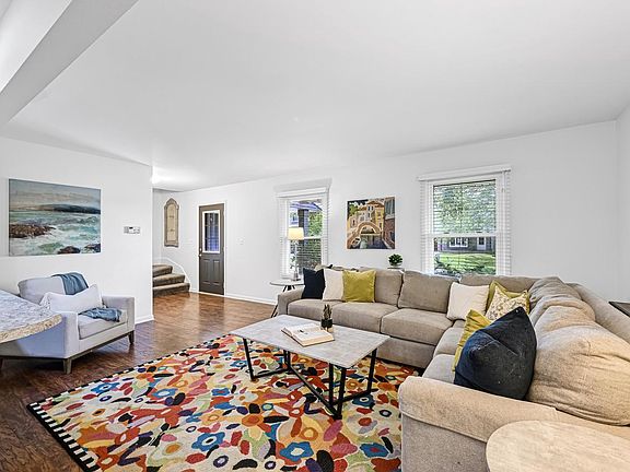 5th image of 706 Wexford WAY