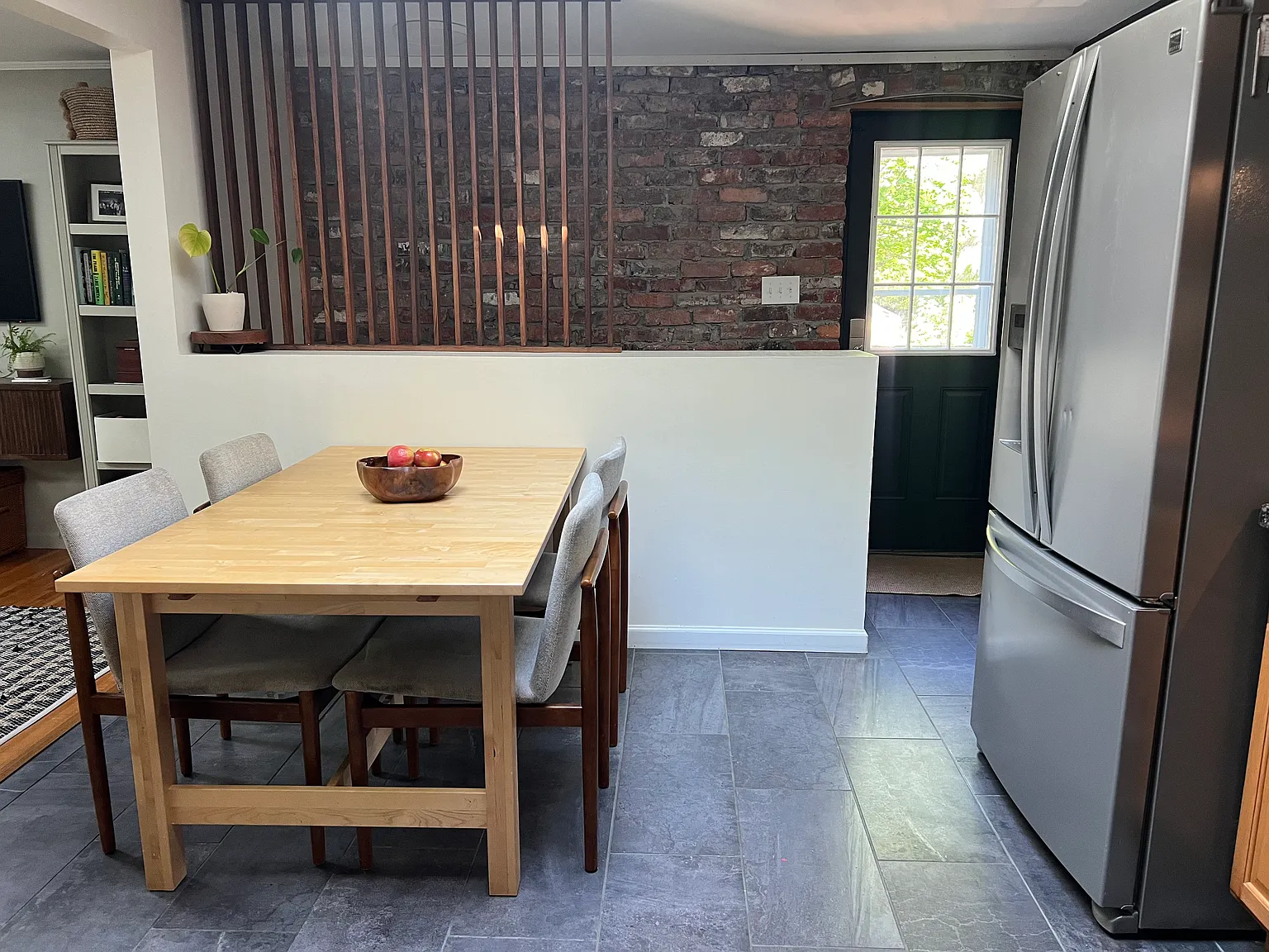 3 bed, 1920 sqft, $2,600 — Photo 4