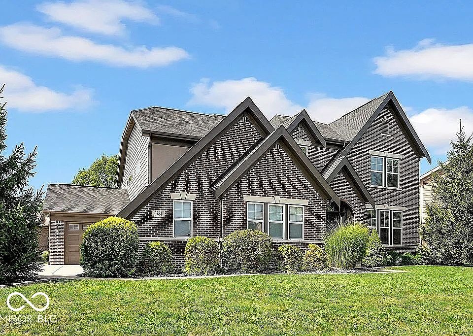 2nd image of 3284 Tecumseh Way
